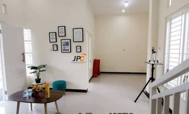 Rumah 2 Lantai Modern Siap Huni di Kota Jombang