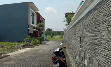 Rumah 2 Lantai Modern Siap Huni di Kota Jombang