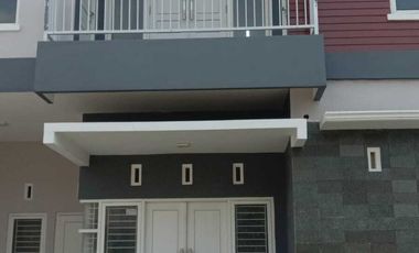 Rumah 2 Lantai Modern Siap Huni di Kota Jombang