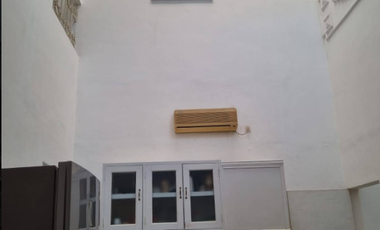 Disewakan Rumah Di Raya Darmo Baru Barat