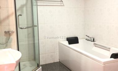 SEWA RUMAH BAGUS DI LIPPO CIKARANG ADA KOLAM RENANG NYA