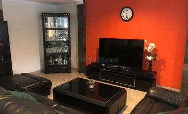 SEWA RUMAH BAGUS DI LIPPO CIKARANG ADA KOLAM RENANG NYA