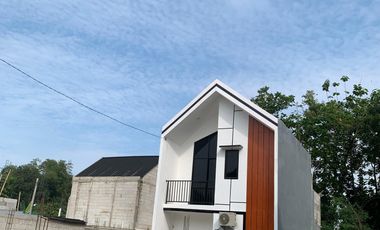 Rumah cash dan KPR terbaik 2 lantai sejuk juga di pusat kota