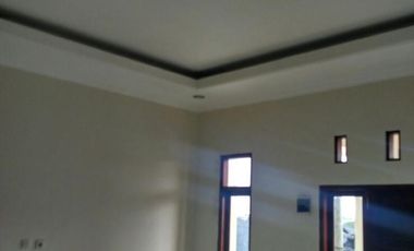 RUMAH 2 LANTAI & NYAMAN