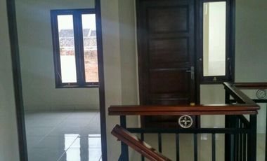 RUMAH 2 LANTAI & NYAMAN