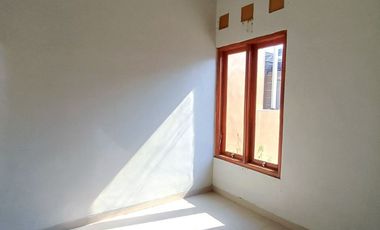 Rumah Bagus Siap Huni di Perum Cluster Gentan ada AC