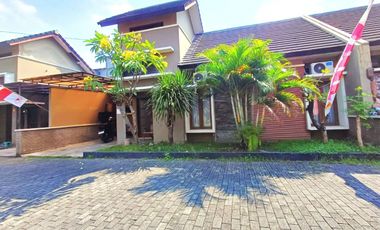 Rumah Bagus Full Furnish di Cluster Gentan Siap Huni