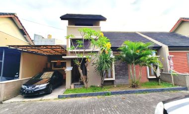 Rumah Bagus Full Furnish di Cluster Gentan Siap Huni