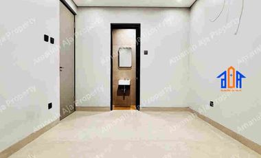 Rumah Furnished 4 Kamar Tidur Dekat Pintu Tol KPR DP 0