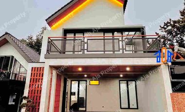 Rumah Furnished 4 Kamar Tidur Dekat Pintu Tol KPR DP 0