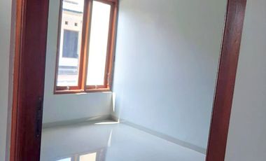 Rumah Baru Bagus di Perum Cluster Gentan Siap Huni