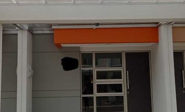 rumah pik disewakan 2 kt harga murah sudah ada furnish