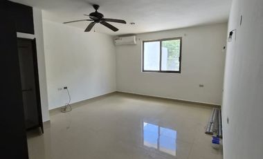 Casa en Venta y Renta en Campeche en Privada Residencial Lomas de las Flores 2