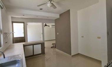 Casa en Venta y Renta en Campeche en Privada Residencial Lomas de las Flores 2