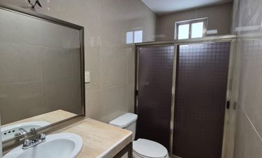 Casa en Venta y Renta en Campeche en Privada Residencial Lomas de las Flores 2