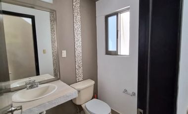 Casa en Venta y Renta en Campeche en Privada Residencial Lomas de las Flores 2