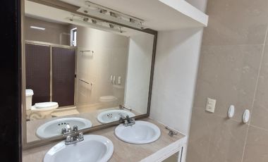 Casa en Venta y Renta en Campeche en Privada Residencial Lomas de las Flores 2