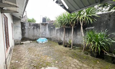 Sewa Rumah Purwomartani Utara Pasar Sidorejo 3 Kamar Tidur