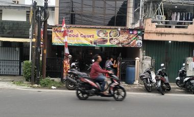 Foodcourt diarea super strategis Jakarta Timur