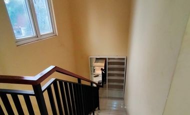 Disewakan rumah 2 lantai rapi siap huni di citra grand