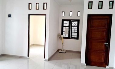 Disewa rumah baru Pondok kelapa Jakarta timur