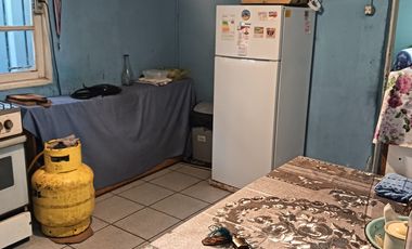 VENTA AMPLIA CASA ESQUINA Y EXCELENTE CONECTIVIDAD