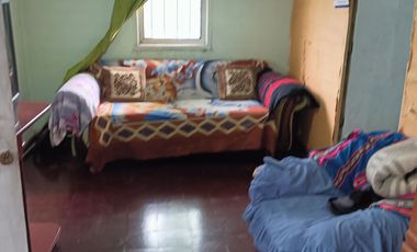 VENTA AMPLIA CASA ESQUINA Y EXCELENTE CONECTIVIDAD