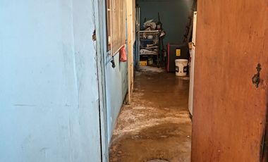 VENTA AMPLIA CASA ESQUINA Y EXCELENTE CONECTIVIDAD