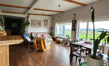 HERMOSA CASA  CON BOSQUE  EN FRUTILLAR
