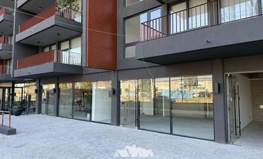 Local Comercial en Arriendo en Avda Las Condes/ Padre Hurtado