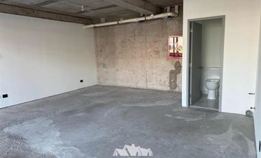 Local Comercial en Arriendo en Avda Las Condes/ Padre Hurtado