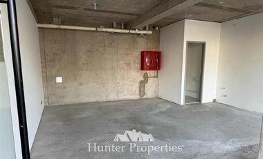 Local Comercial en Arriendo en Avda Las Condes/ Padre Hurtado