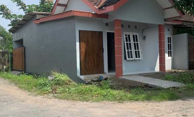 Dijual Rumah Minimalis Super Strategis di Nanasan Colomadu Luas 97m2!