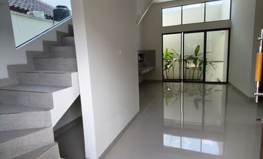 Rumah 2 Lantai Di Condongcatur, Dekat Pakuwon Mall
