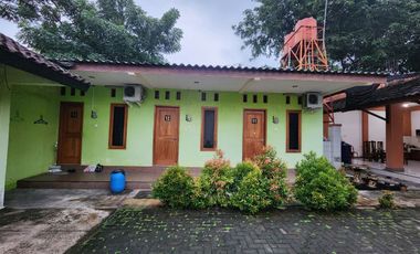 Rumah Luas 10dan Ruang Usaha beserta Kos Strategis Kawasan Potensial