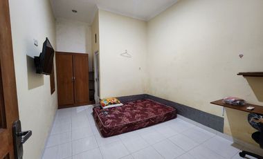 Rumah Luas 10dan Ruang Usaha beserta Kos Strategis Kawasan Potensial