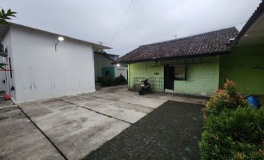 Rumah Luas 10dan Ruang Usaha beserta Kos Strategis Kawasan Potensial