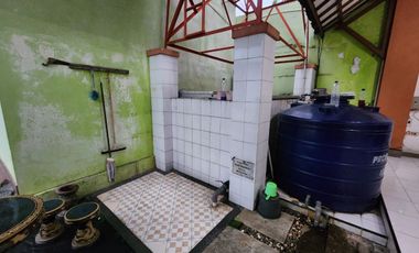 Rumah Luas 10dan Ruang Usaha beserta Kos Strategis Kawasan Potensial