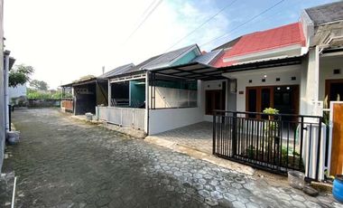 Rumah Cantik Minimalis Dalam Perumahan Bumi Tamanan Regency