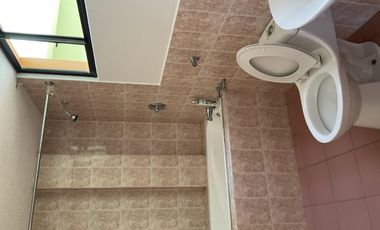 Venta Edificio 3 pisos con 5 departamentos en Urabá: ideal para inversión o renta. AH