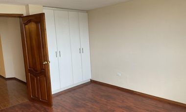 Venta Edificio 3 pisos con 5 departamentos en Urabá: ideal para inversión o renta. AH