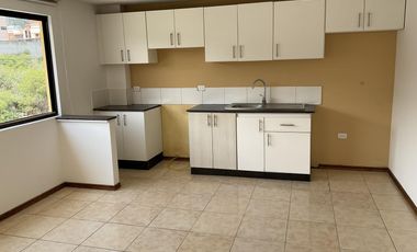 Venta Edificio 3 pisos con 5 departamentos en Urabá: ideal para inversión o renta. AH