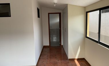 Venta Edificio 3 pisos con 5 departamentos en Urabá: ideal para inversión o renta. AH