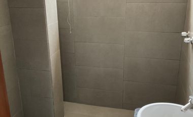 Venta Edificio 3 pisos con 5 departamentos en Urabá: ideal para inversión o renta. AH