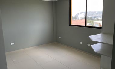 Venta Edificio 3 pisos con 5 departamentos en Urabá: ideal para inversión o renta. AH