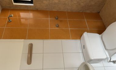 Venta Edificio 3 pisos con 5 departamentos en Urabá: ideal para inversión o renta. AH