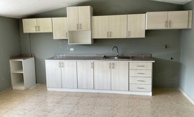 Venta Edificio 3 pisos con 5 departamentos en Urabá: ideal para inversión o renta. AH