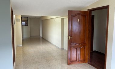 Venta Edificio 3 pisos con 5 departamentos en Urabá: ideal para inversión o renta. AH