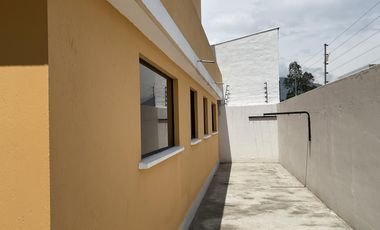 Venta Edificio 3 pisos con 5 departamentos en Urabá: ideal para inversión o renta. AH