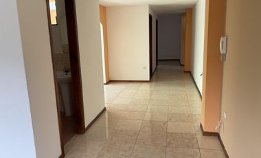 Venta Edificio 3 pisos con 5 departamentos en Urabá: ideal para inversión o renta. AH